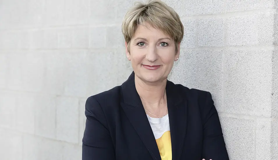 Biografie von Anne Gellinek