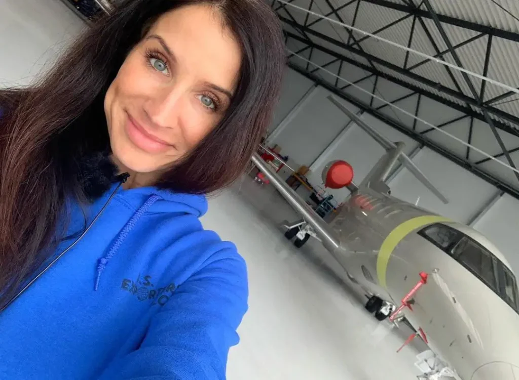 Biografie von Julie Neal Brust