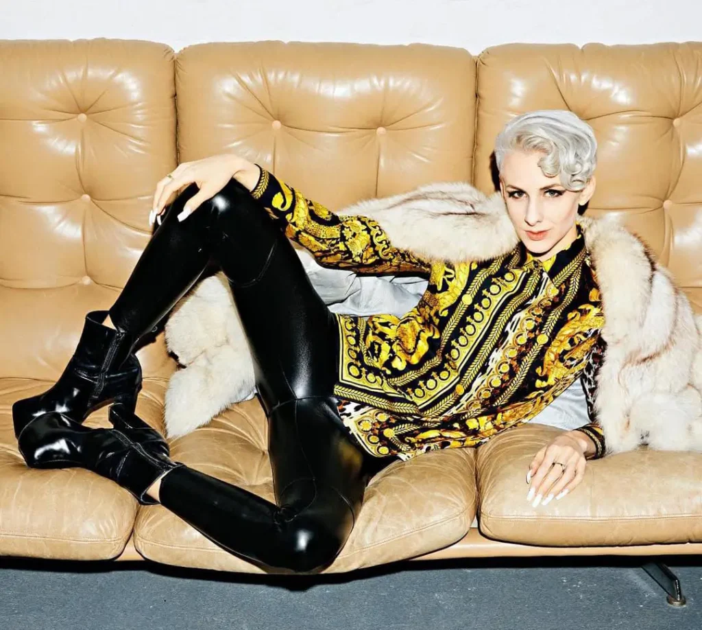 Biografie von Lisa Eckhart