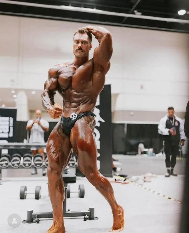 Biografie von Chris Bumstead