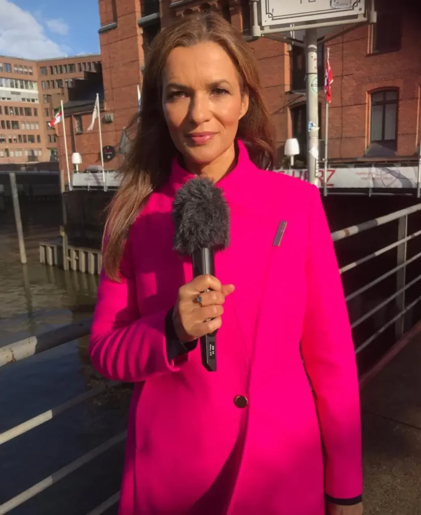 Julia Niharika karriere