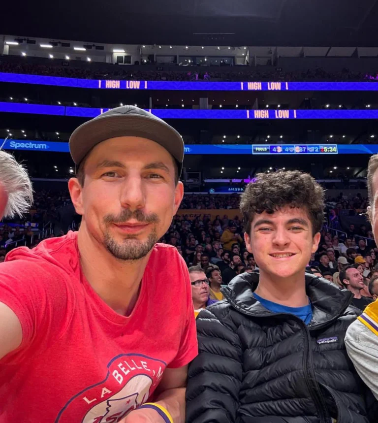 Parker Schnabel biografia